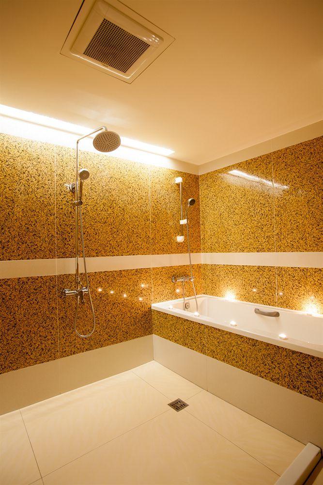 Guide Hotel Taoyuan Fuxing Luaran gambar